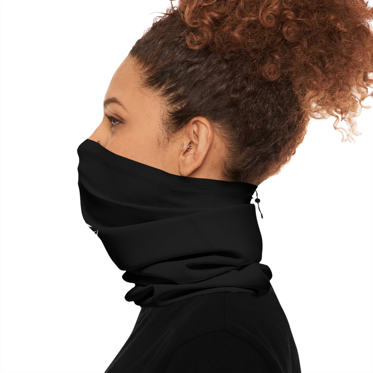 Woman wearing the FLOWAV Winter Neck Gaiter in black showing the side view